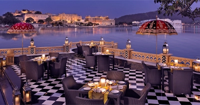lakeside dinner udaipur